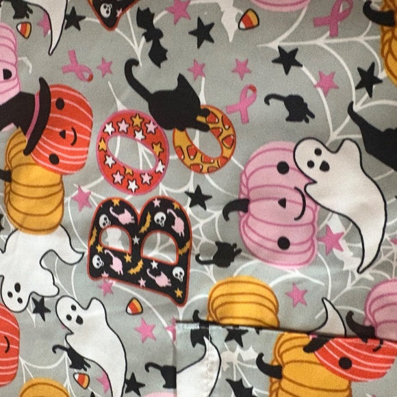 NWT Scrub TopCassandra O Halloween-themed medical - size 2XL - Picture 5 of 11